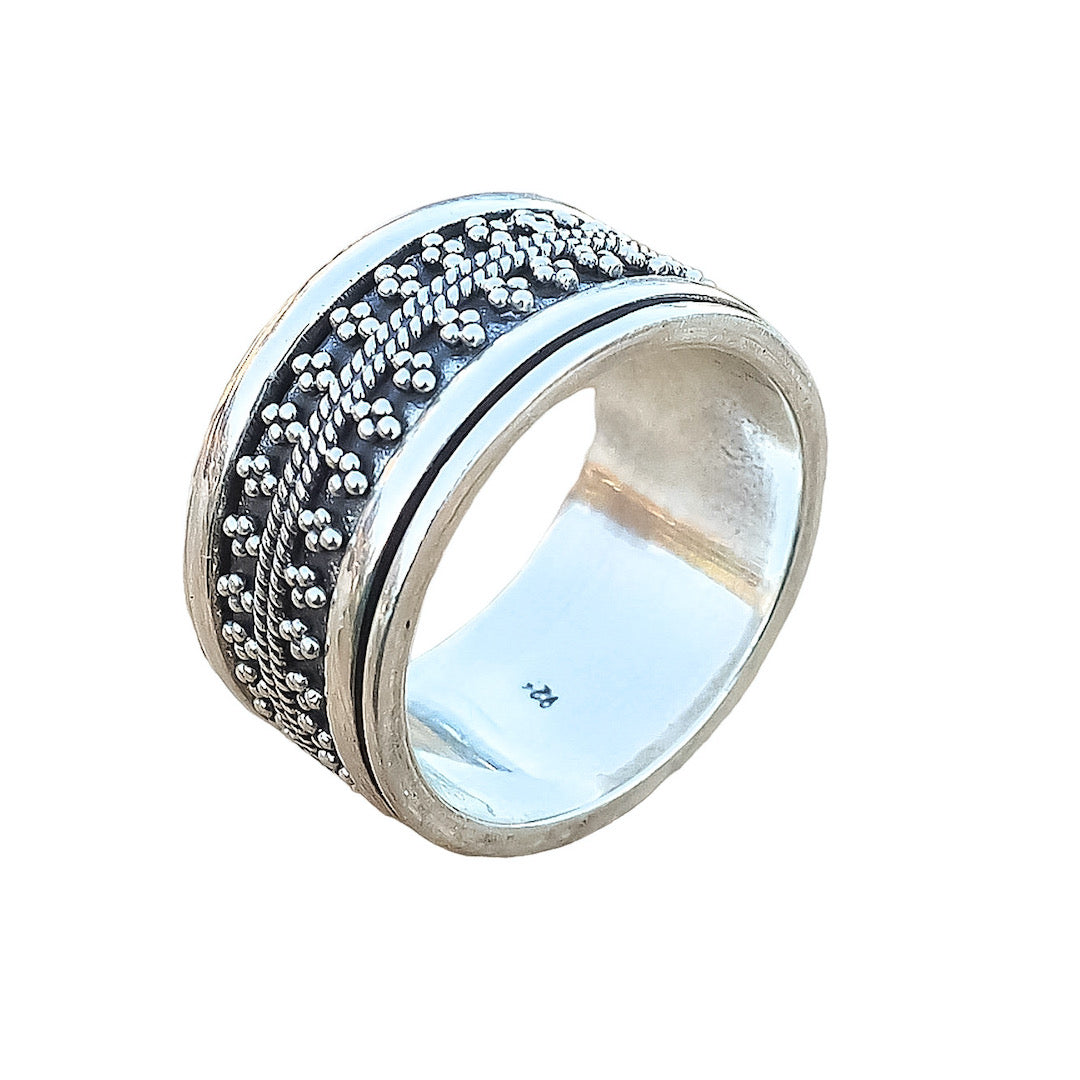 SPINNING BAND RING